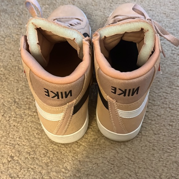 Nike Sneakers - Picture 3 of 7